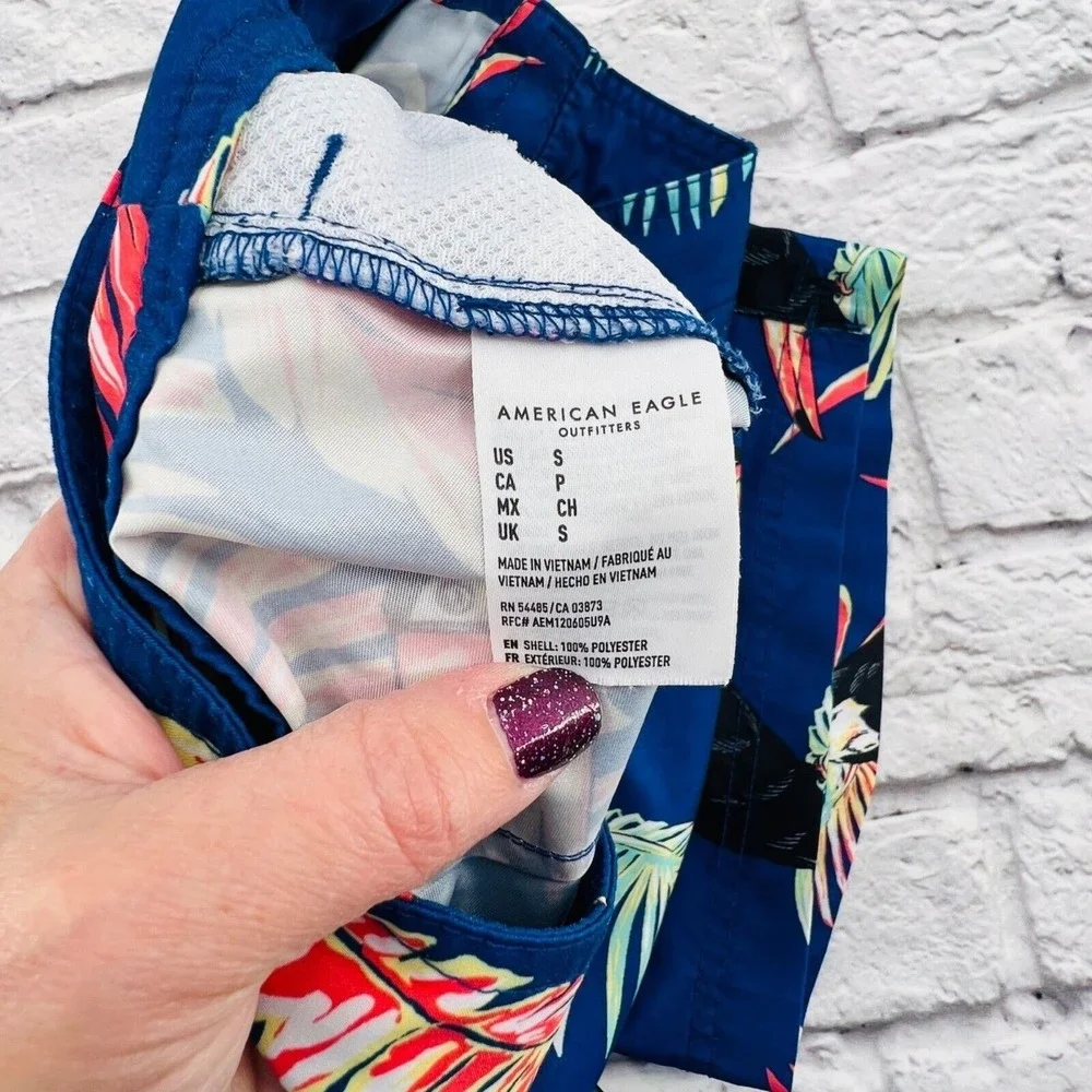 American Eagle Swim Board Shorts Small Blue Toucan Palm Leaves Drawstring Beach